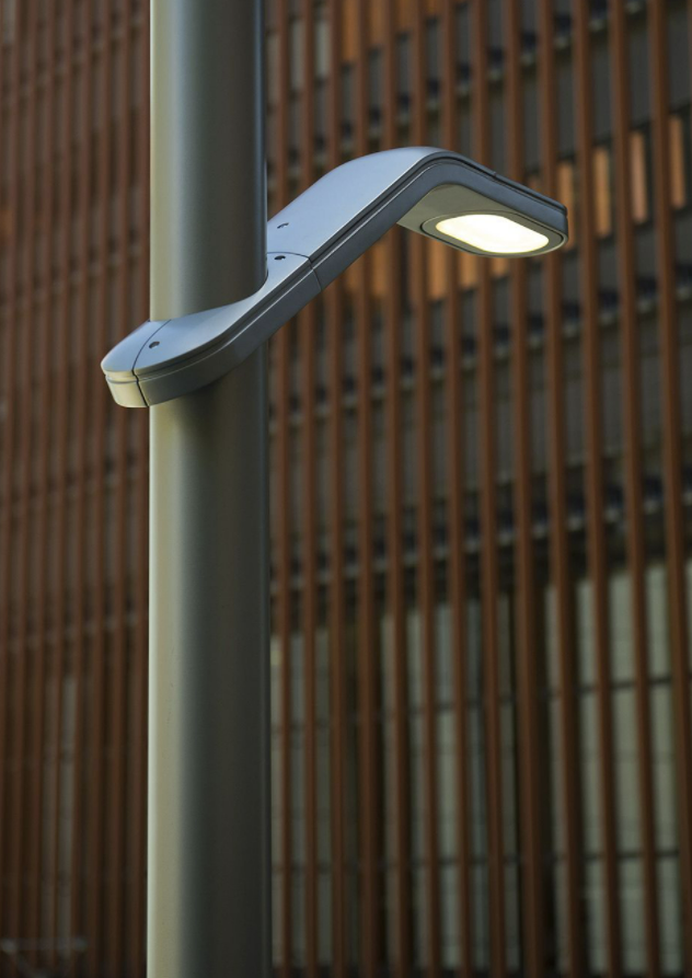 Cột đèn LED tích hợp Đèn chiếu sáng ngoại thất Cột đèn mặt tiền cực 1